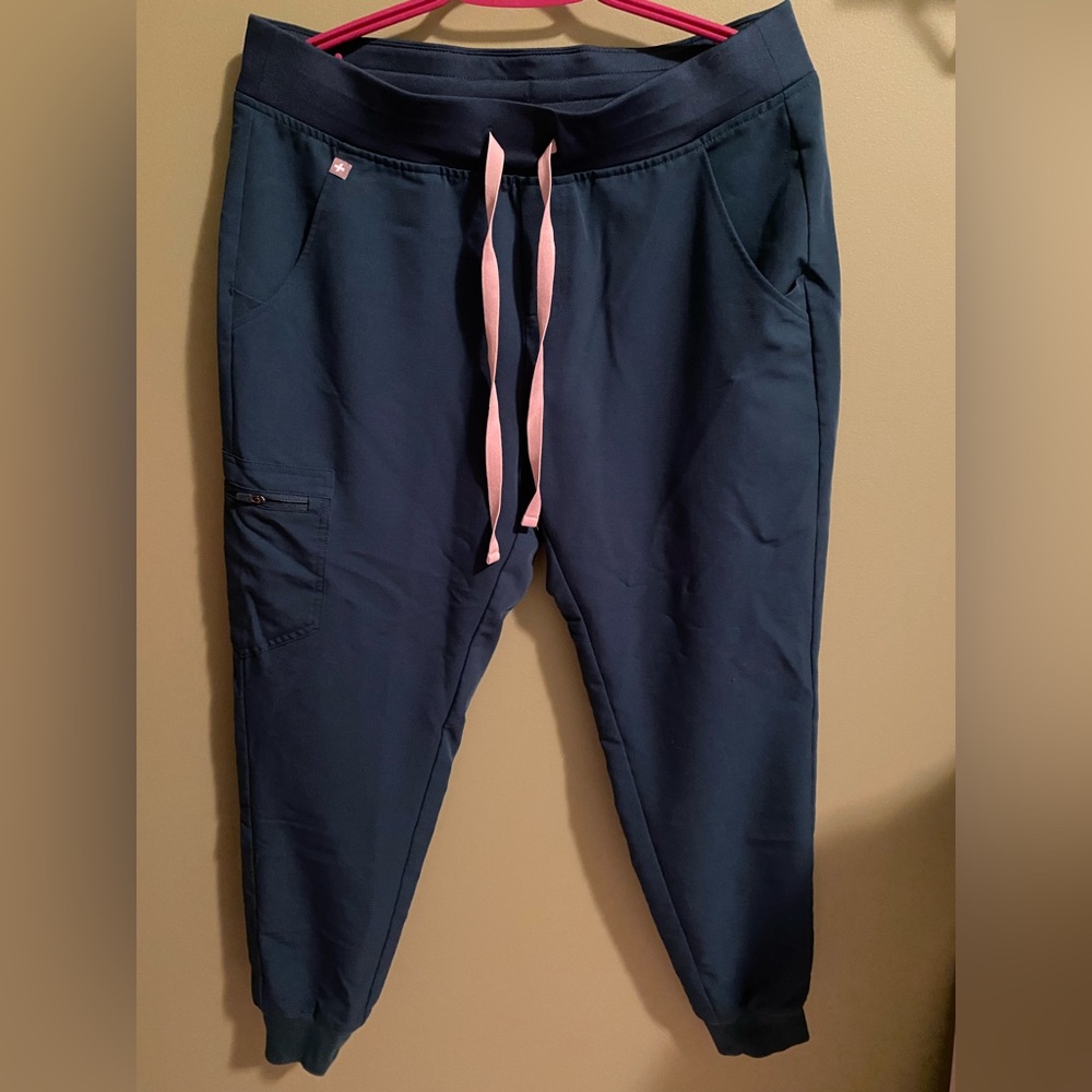 FIGs scrub pants